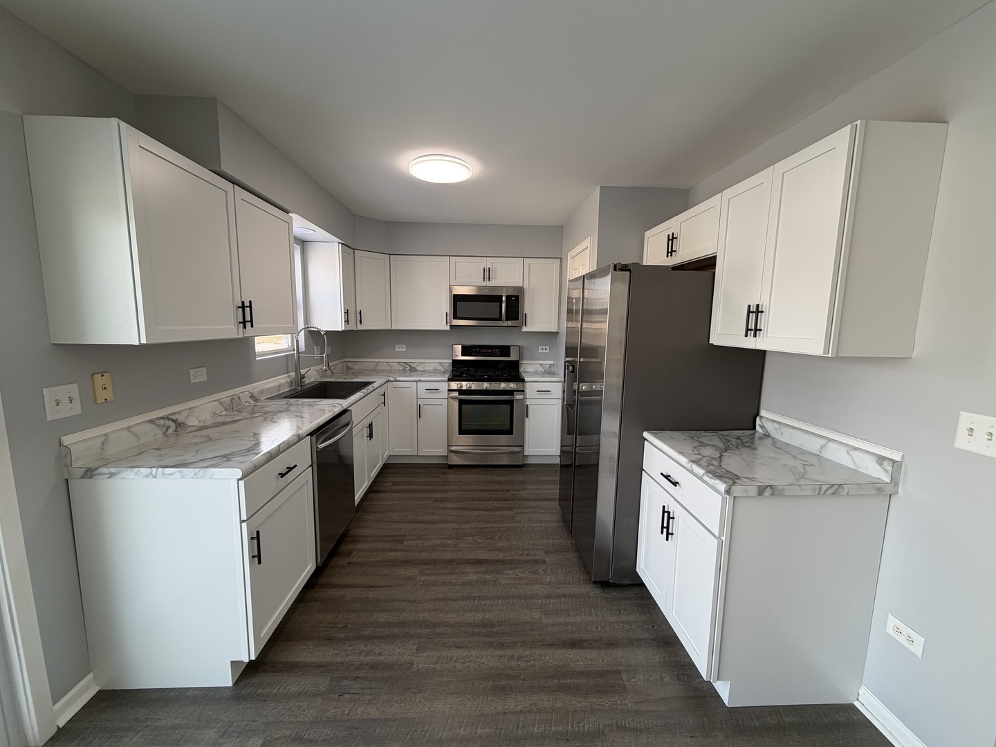 2 Beaver Creek Court, Bolingbrook, IL 60490