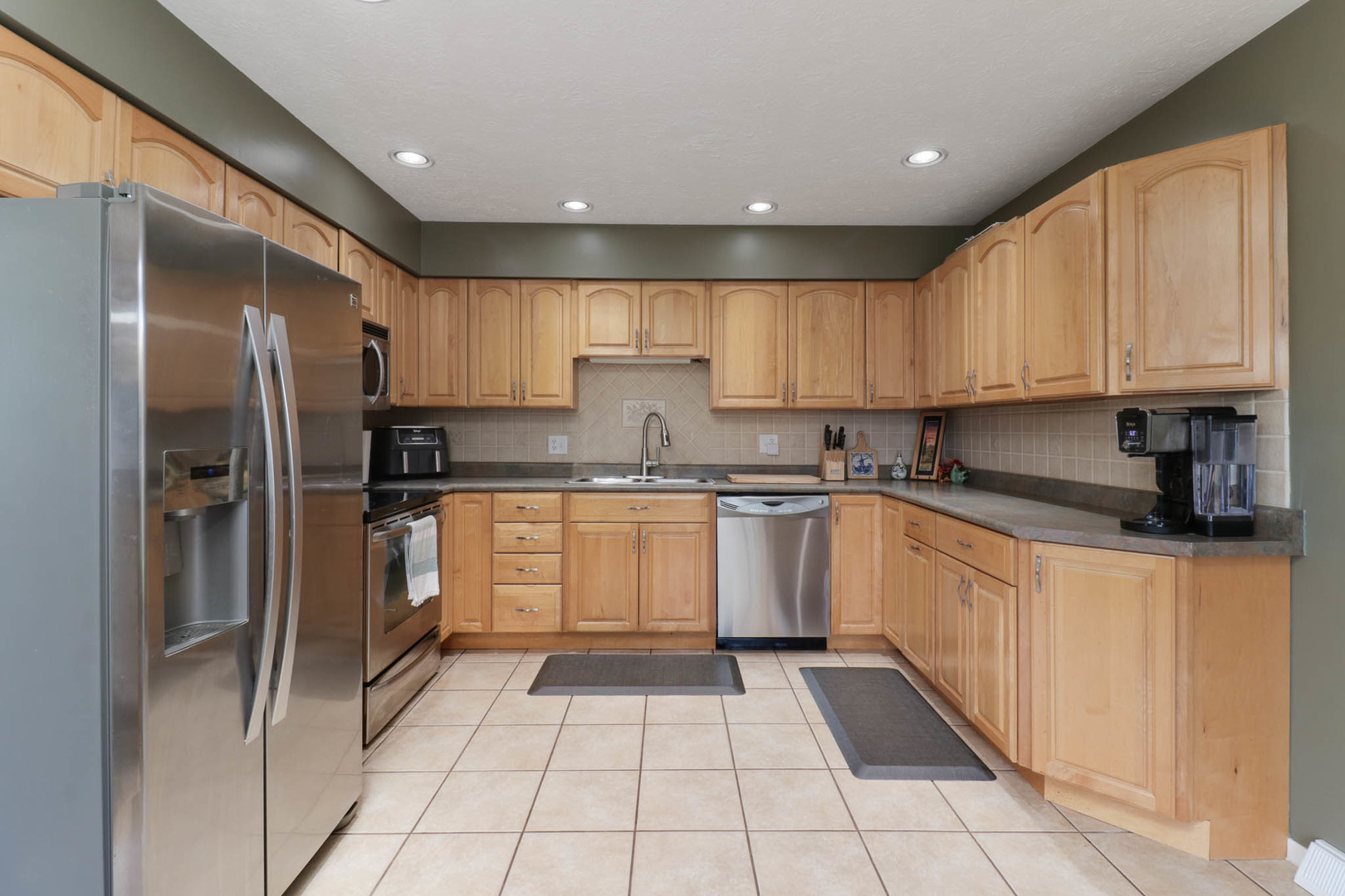 1305 Nicki Drive, Bloomington, IL 61704