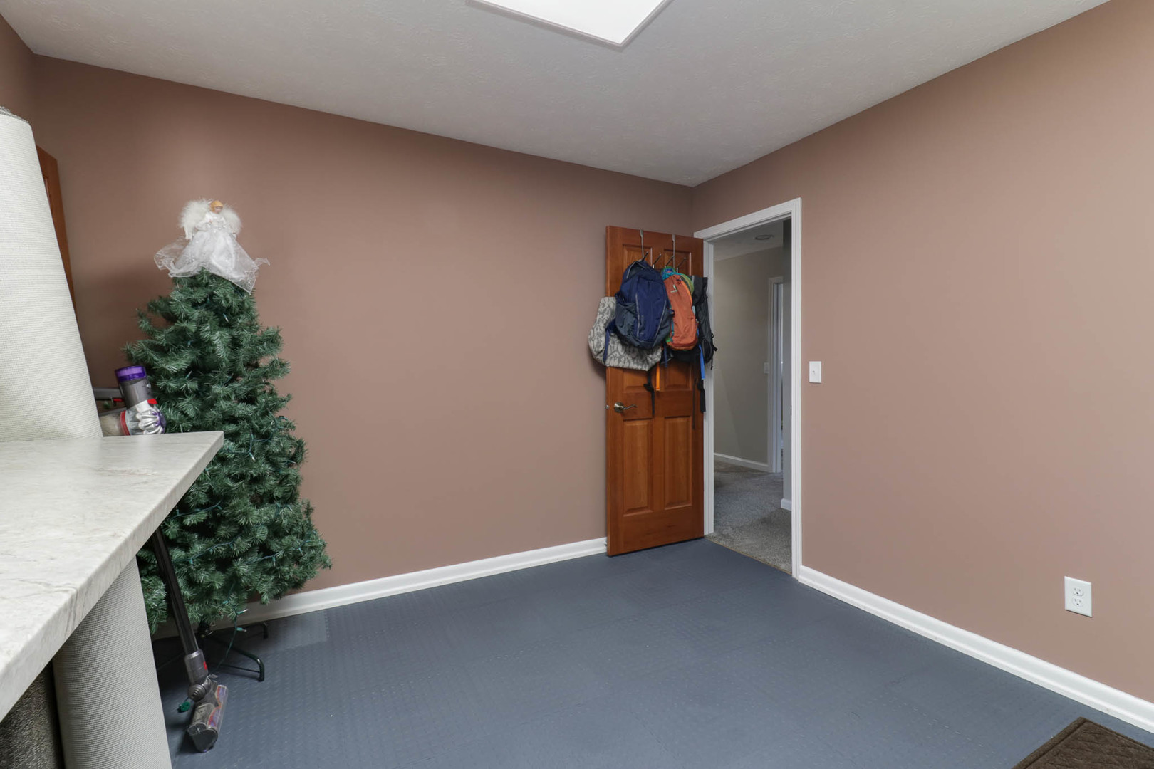 1305 Nicki Drive, Bloomington, IL 61704