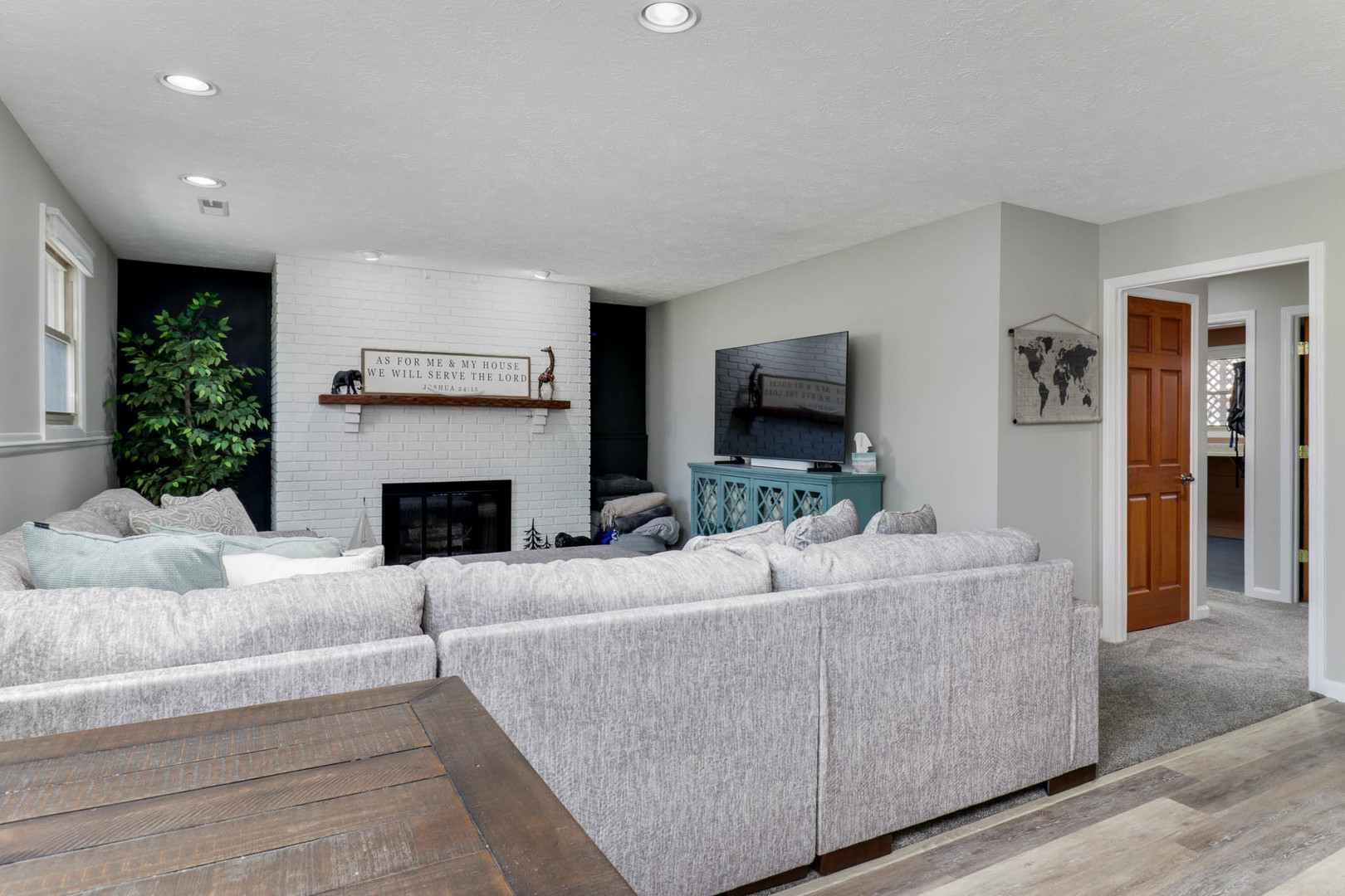 1305 Nicki Drive, Bloomington, IL 61704