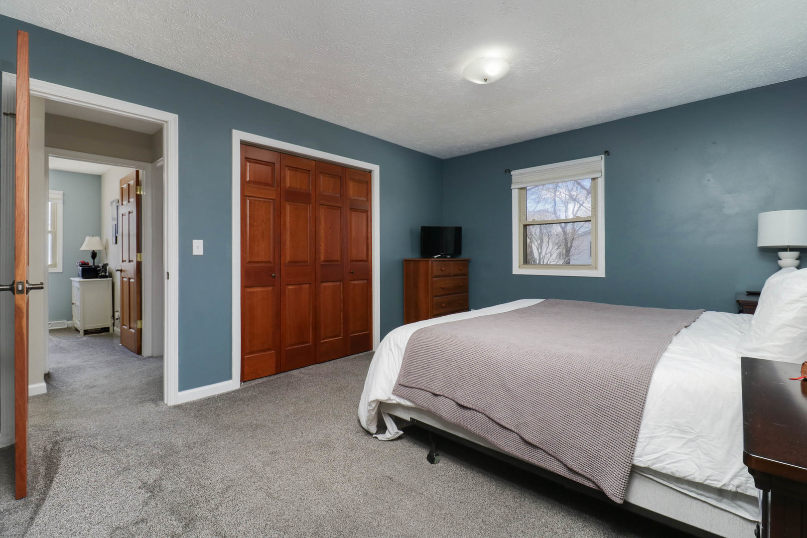 1305 Nicki Drive, Bloomington, IL 61704