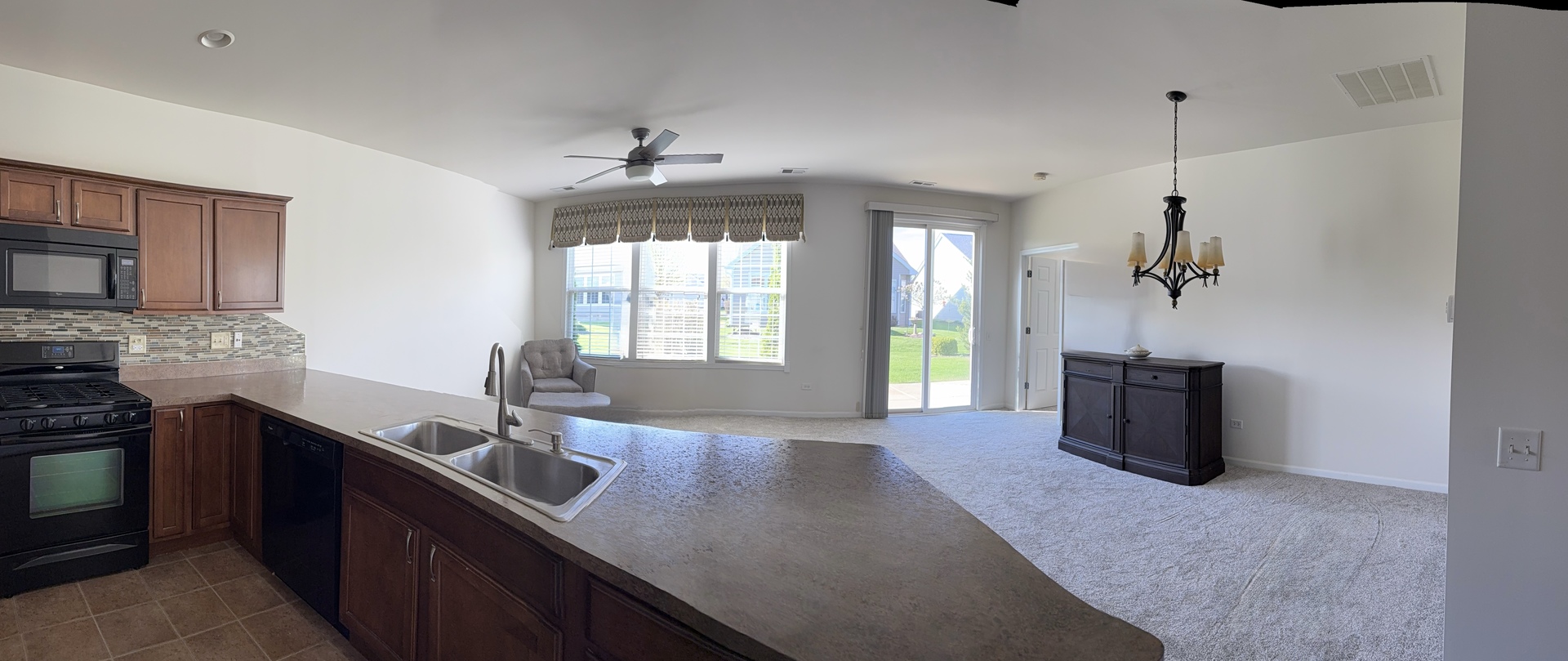 709 Prairie Drive, Shorewood, IL 60404