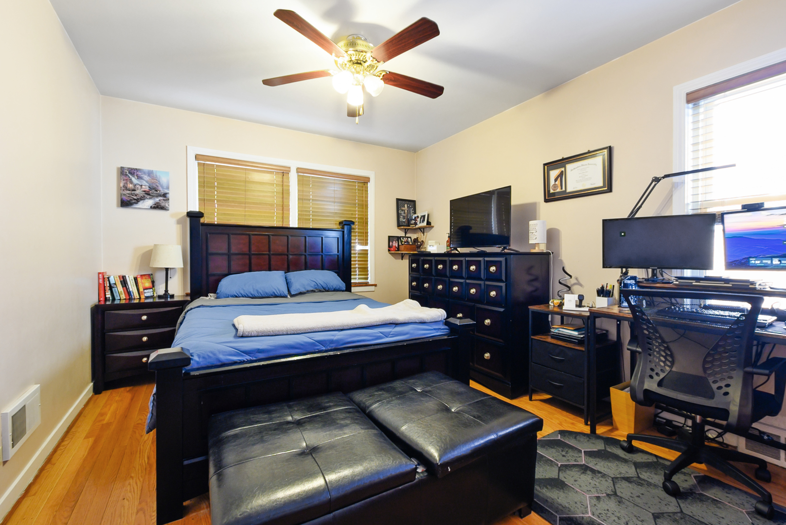 5622 N Kenneth Avenue, Chicago, IL 60646