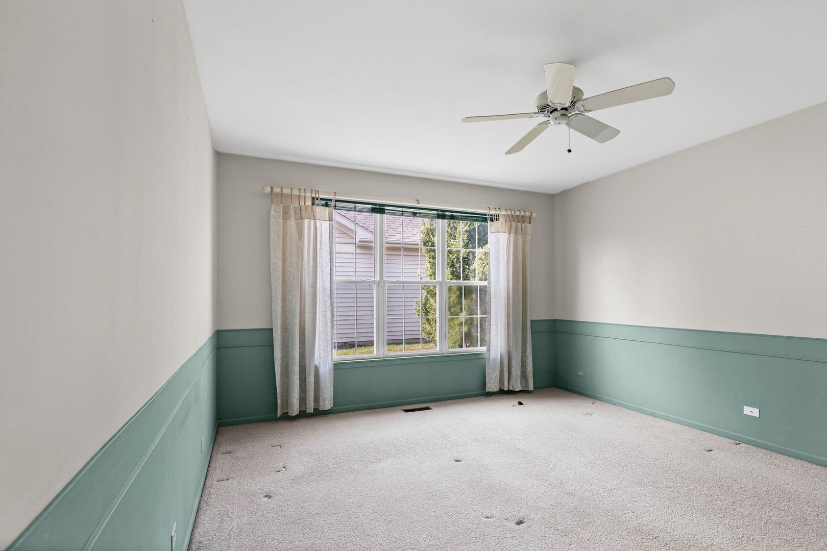 17527 W Stillwater Court, Gurnee, IL 60031