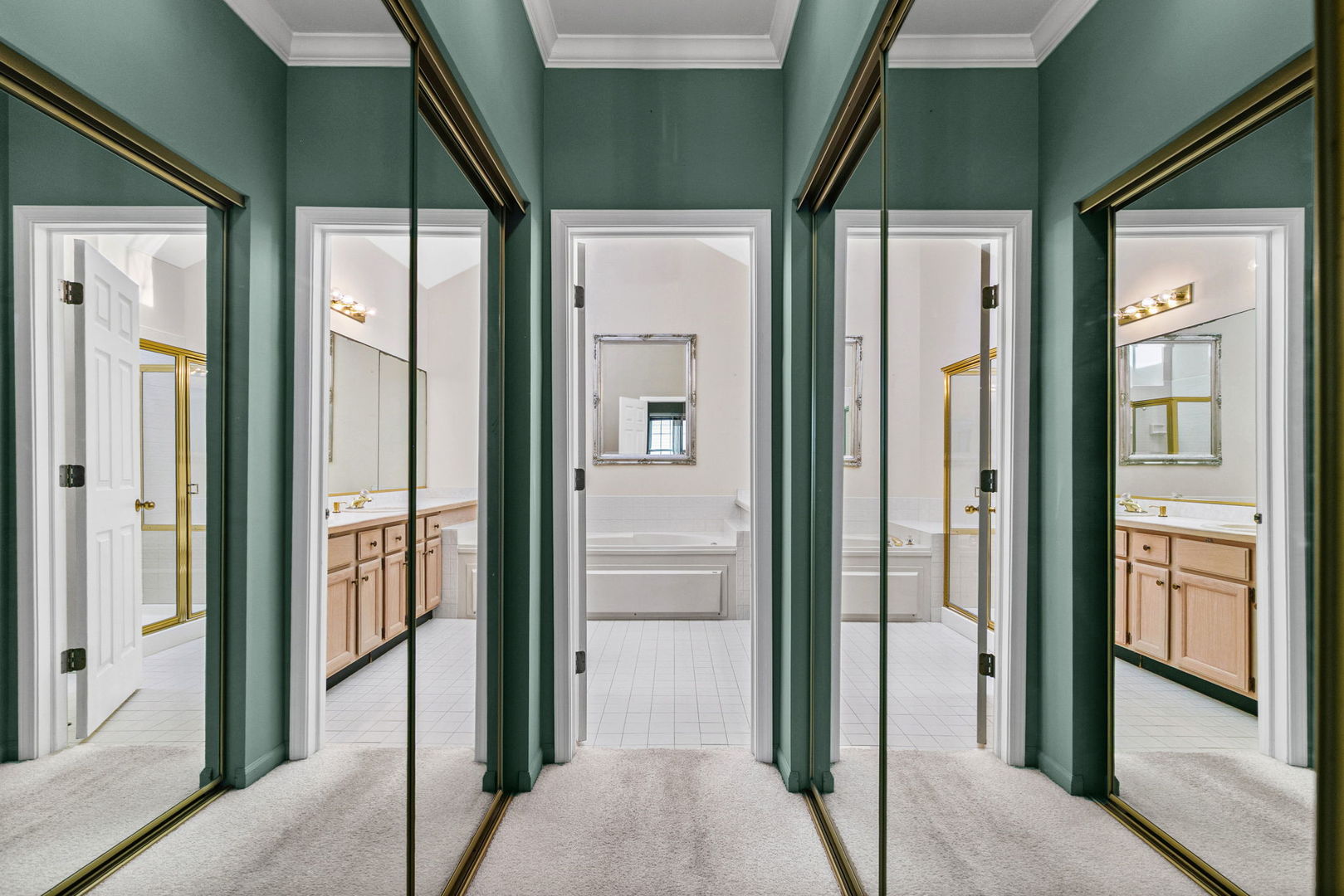 17527 W Stillwater Court, Gurnee, IL 60031