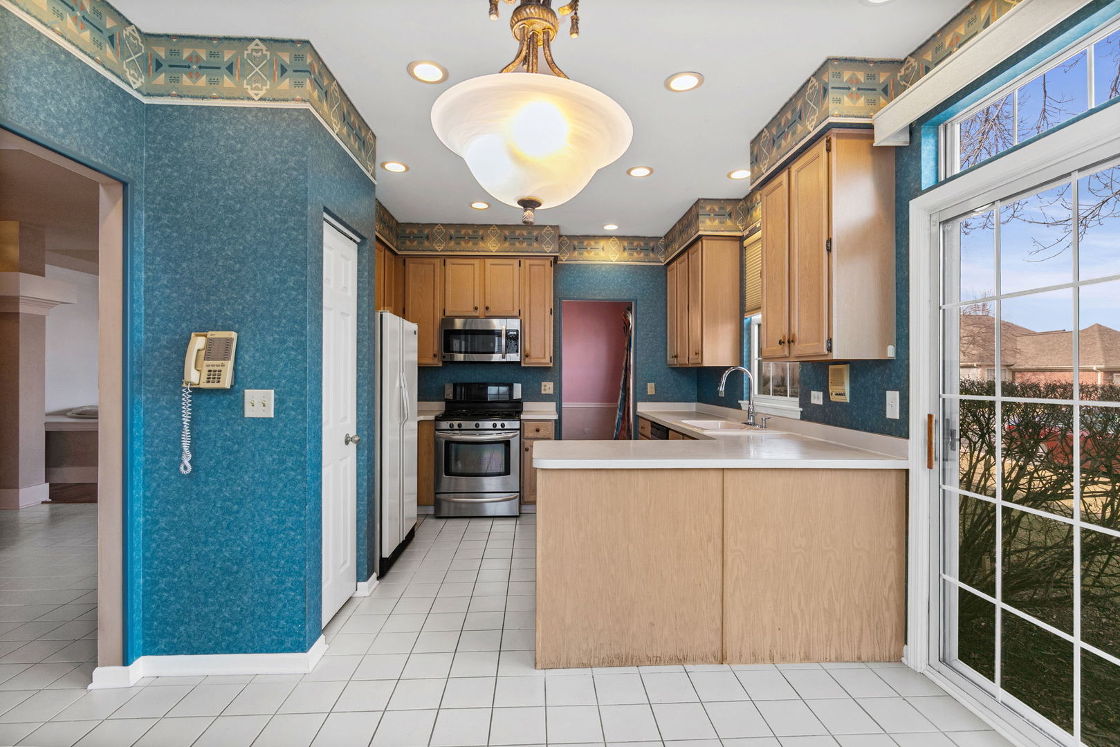 17527 W Stillwater Court, Gurnee, IL 60031