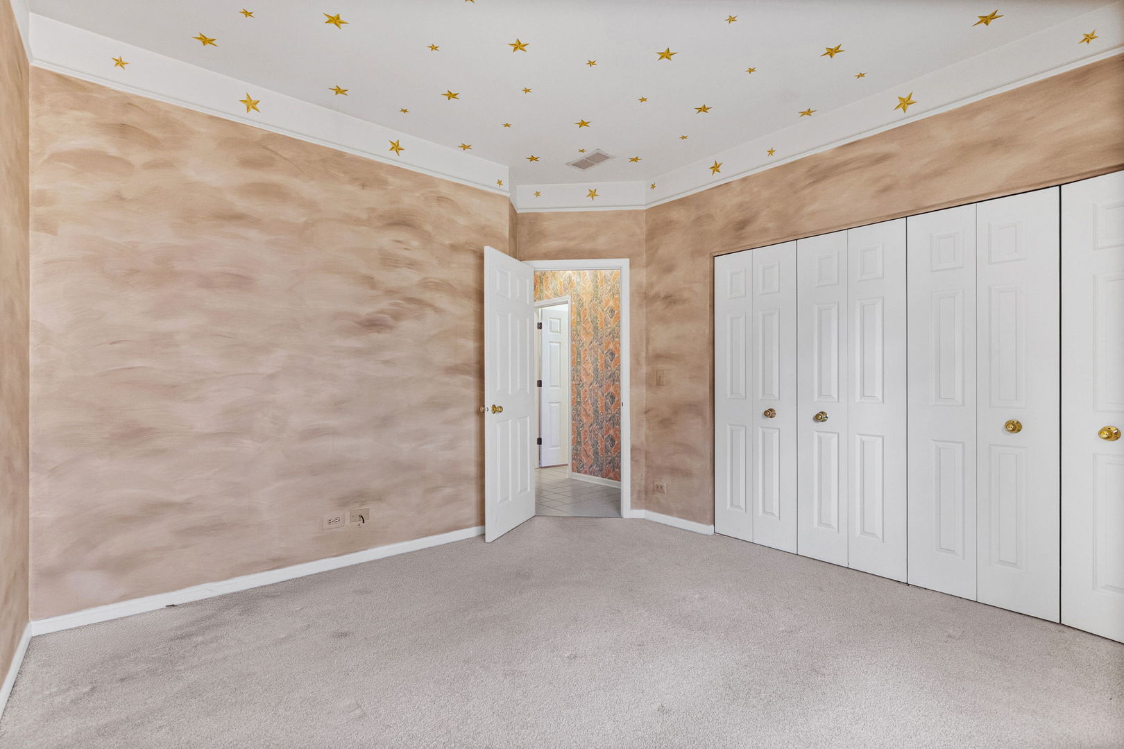 17527 W Stillwater Court, Gurnee, IL 60031