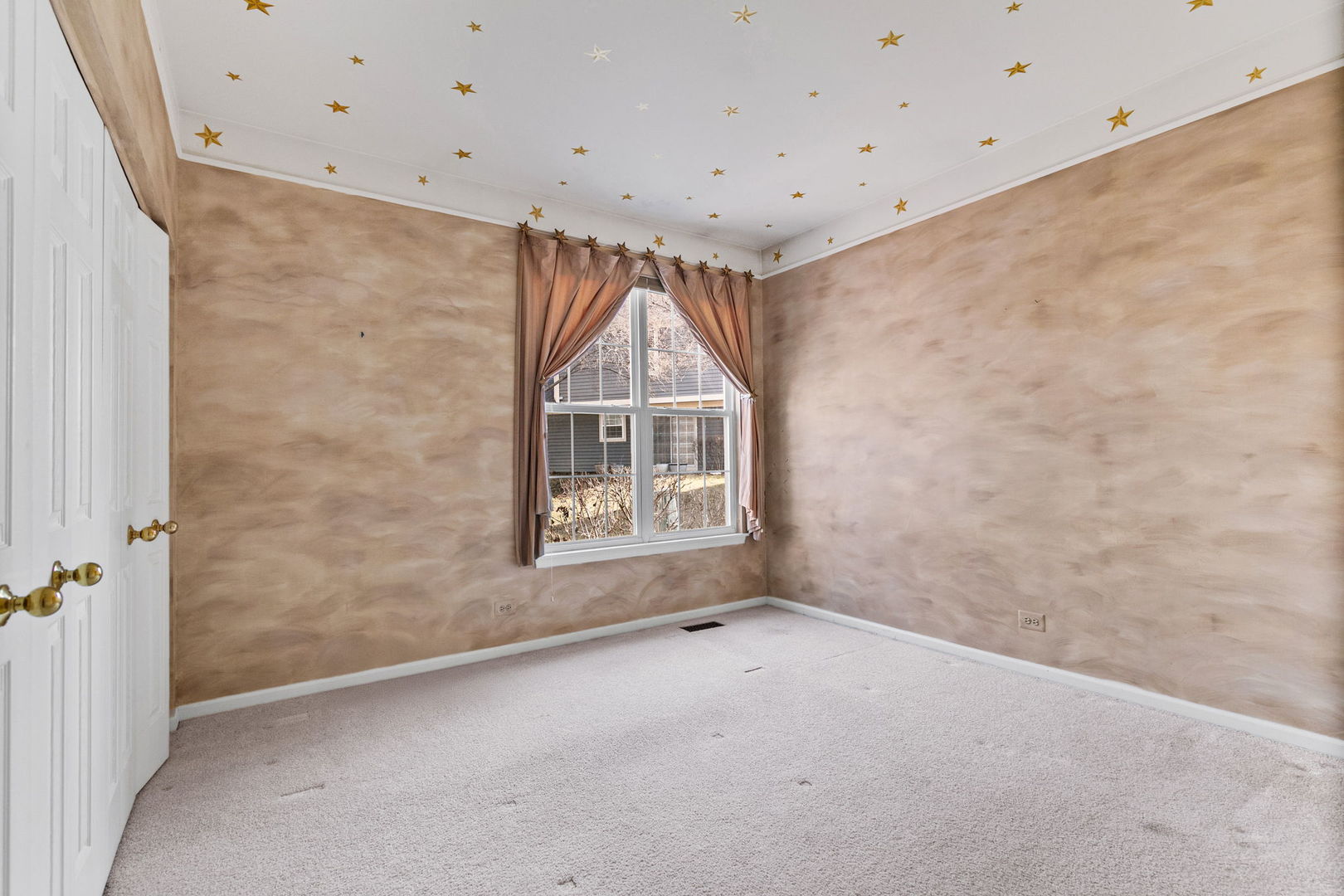 17527 W Stillwater Court, Gurnee, IL 60031