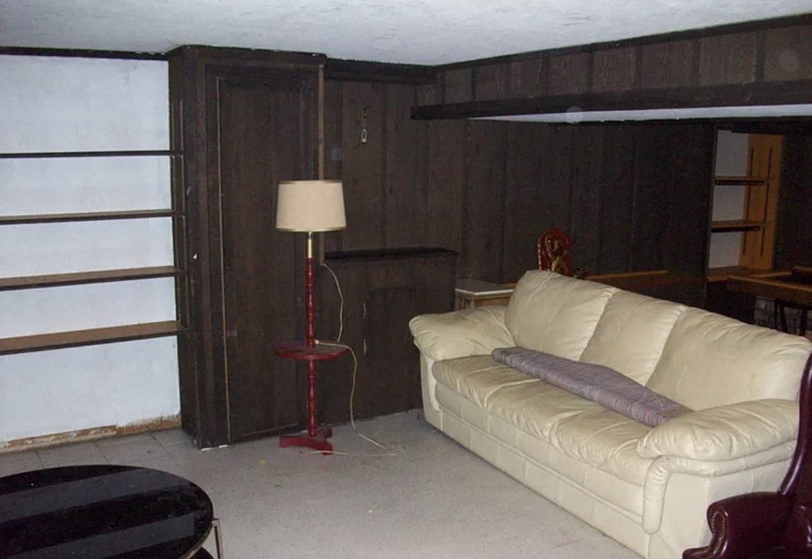 2433 S Keystone Avenue, North Riverside, IL 60546