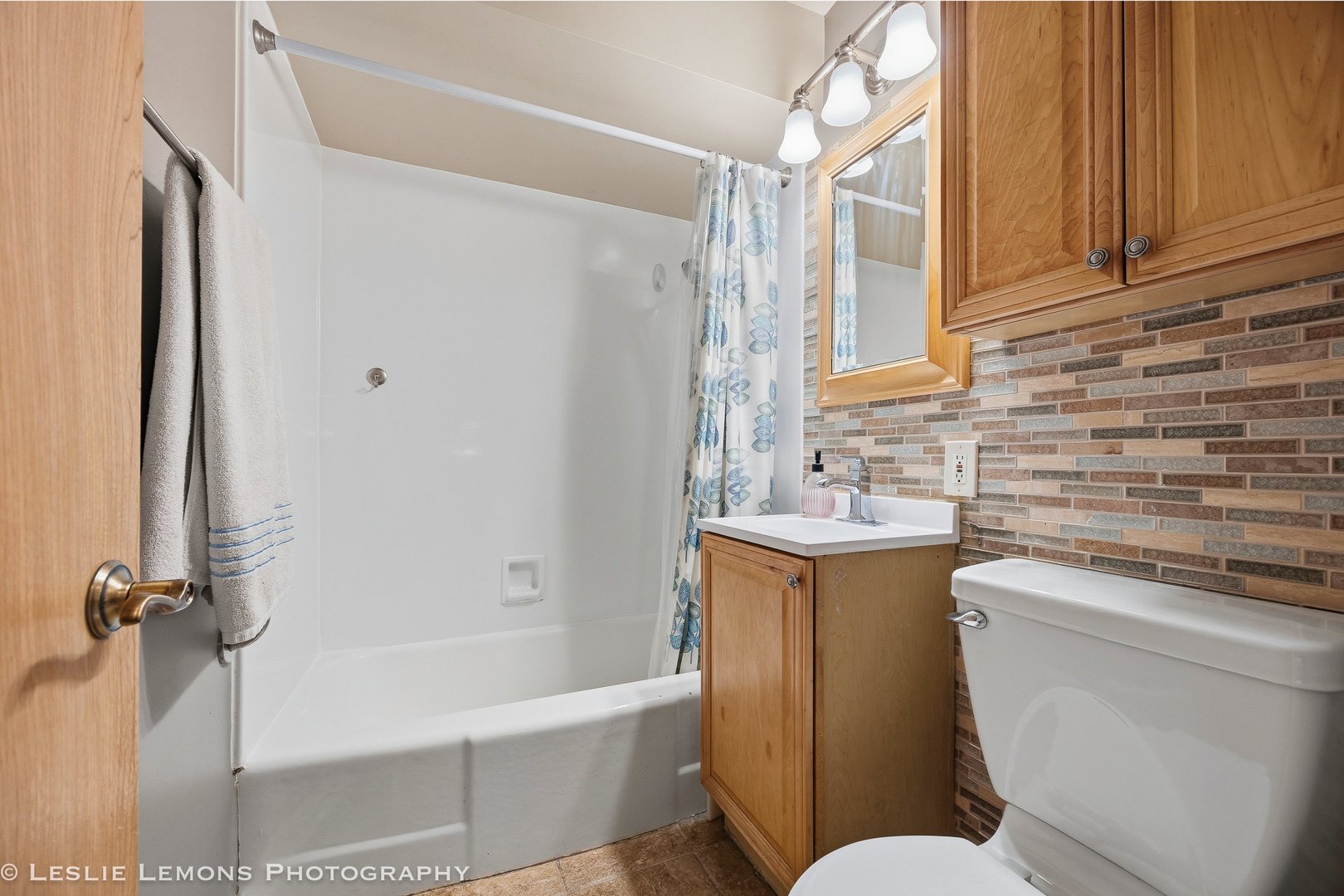 3S328 Juniper Lane, Glen Ellyn, IL 60137