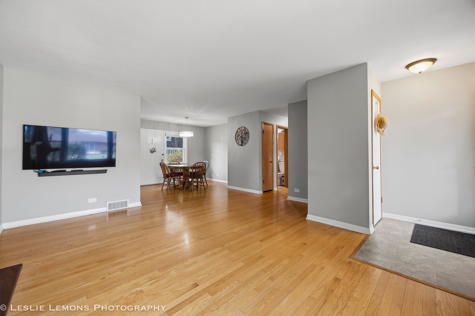 3S328 Juniper Lane, Glen Ellyn, IL 60137