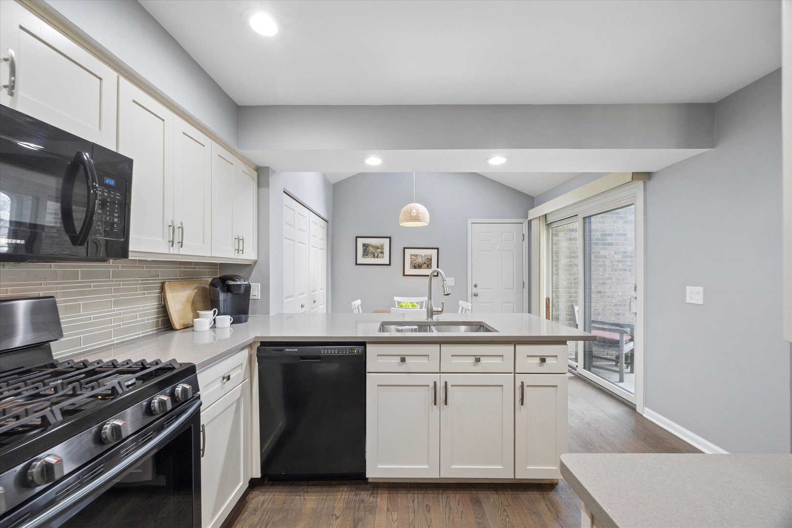 2612 Ashley Woods Drive, Westchester, IL 60154