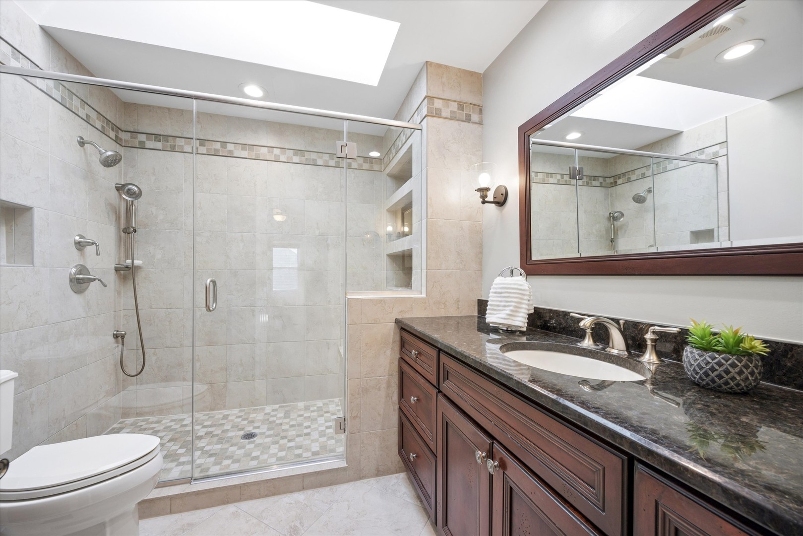 2612 Ashley Woods Drive, Westchester, IL 60154