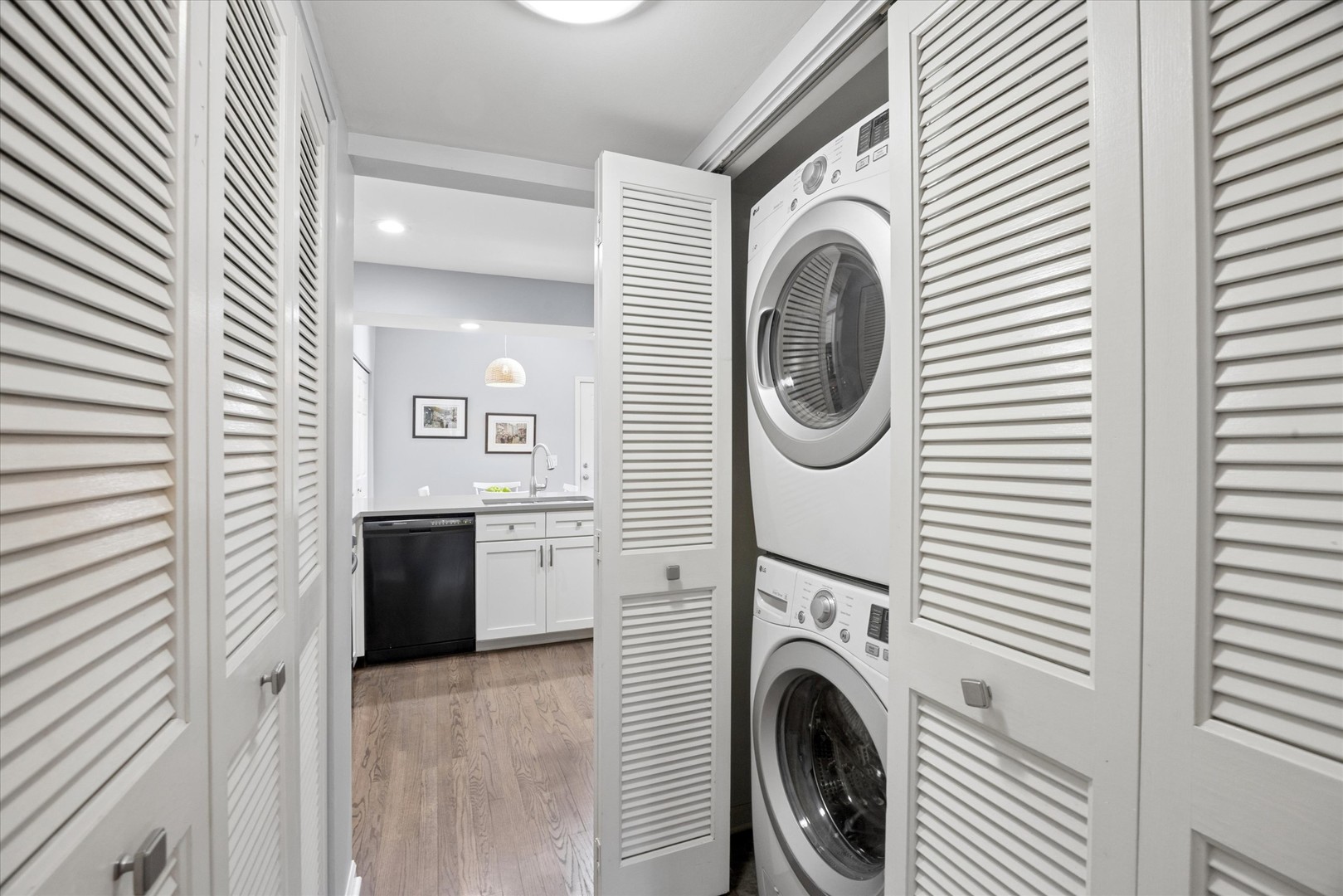 2612 Ashley Woods Drive, Westchester, IL 60154