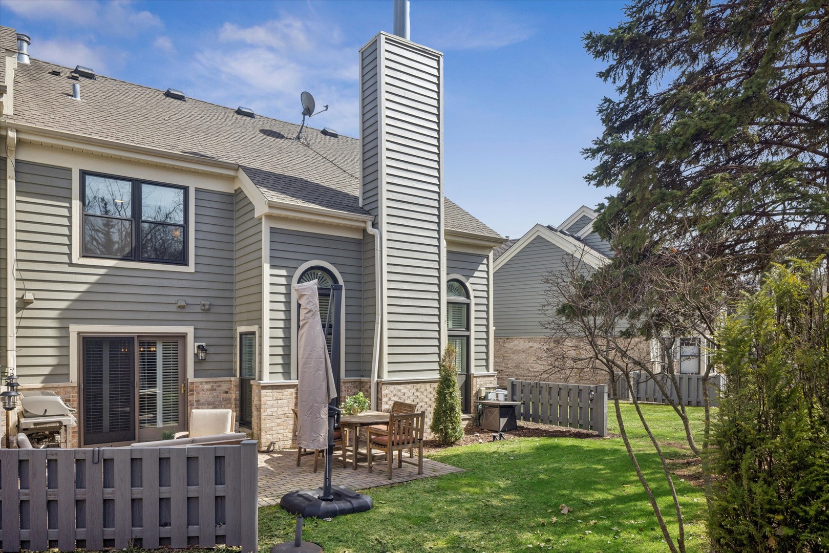 2612 Ashley Woods Drive, Westchester, IL 60154