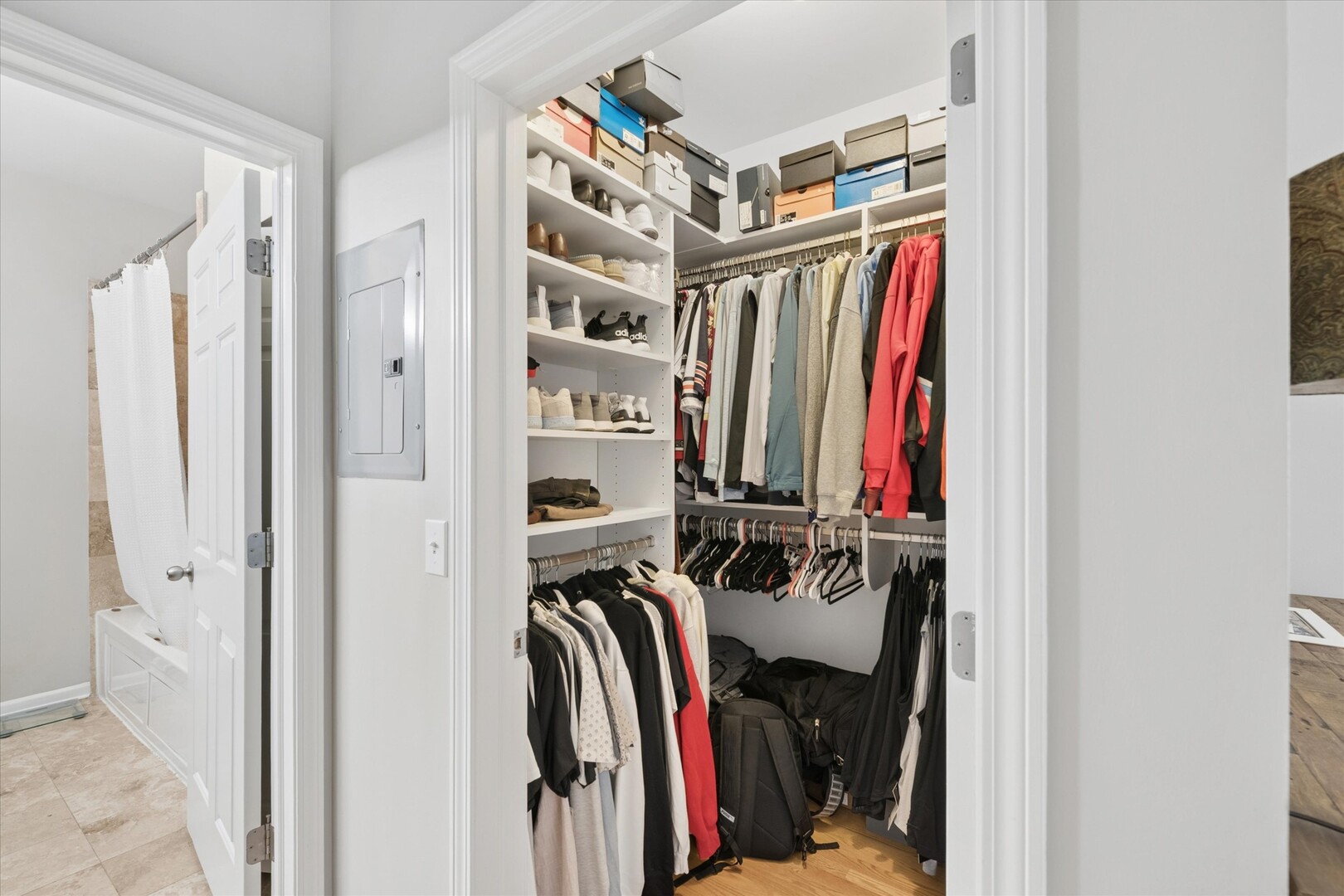 1555 W School Street #2B, Chicago, IL 60657