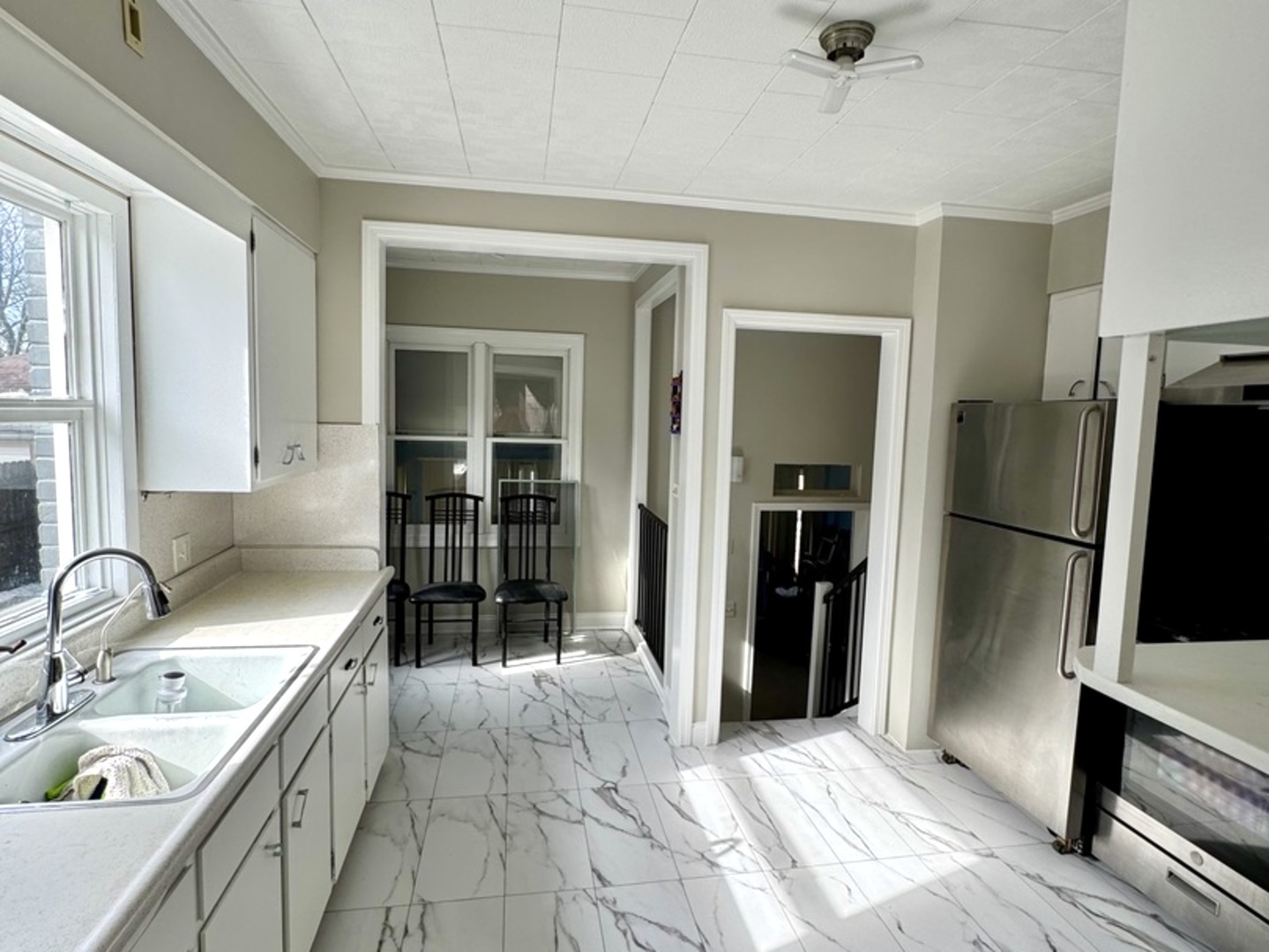 216 BURTON Street, Waukegan, IL 60085