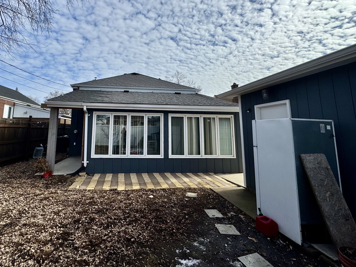 216 BURTON Street, Waukegan, IL 60085