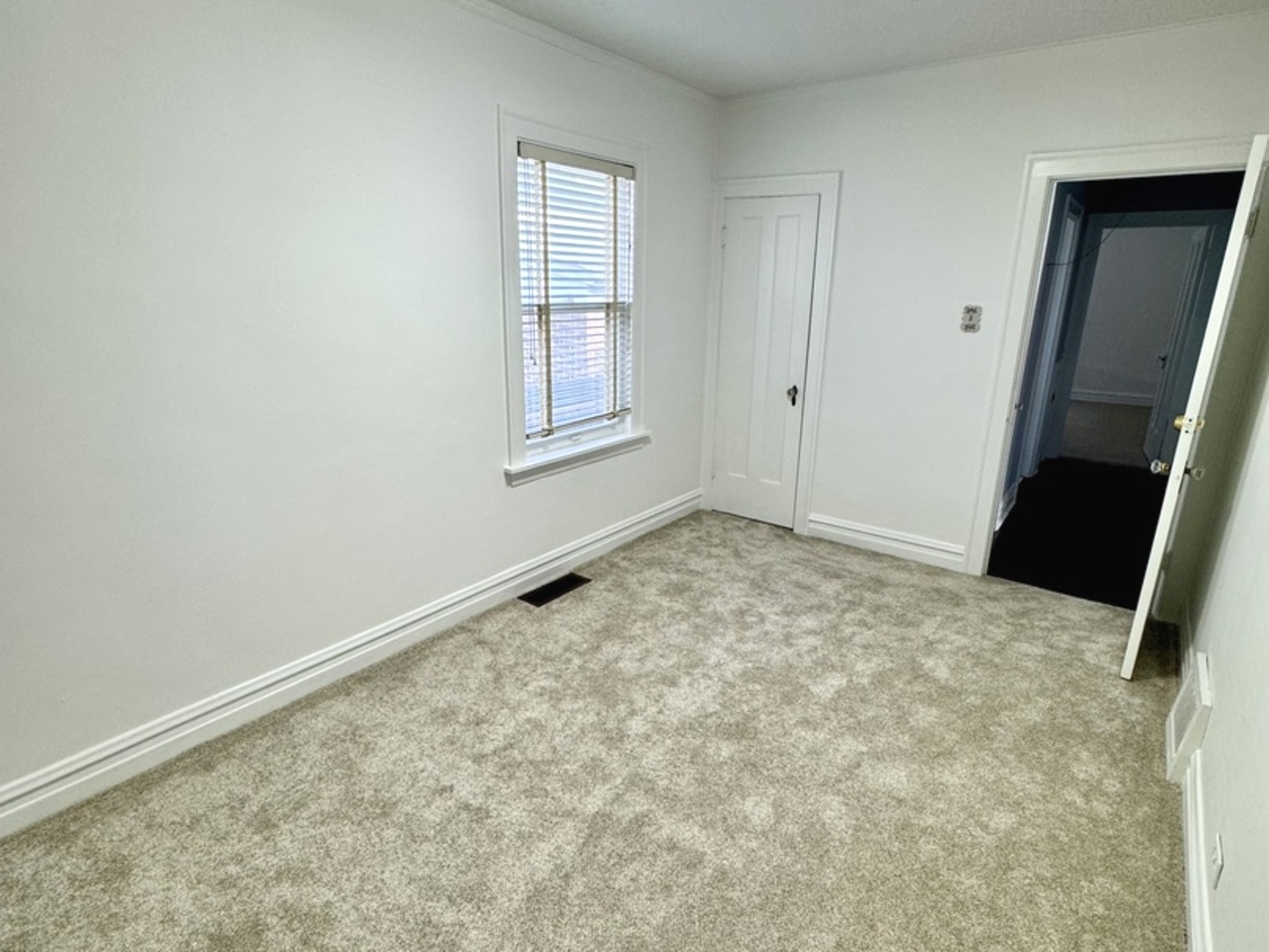 216 BURTON Street, Waukegan, IL 60085