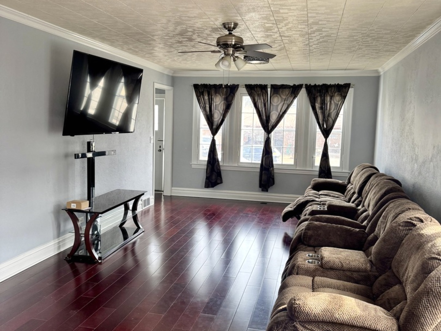 216 BURTON Street, Waukegan, IL 60085