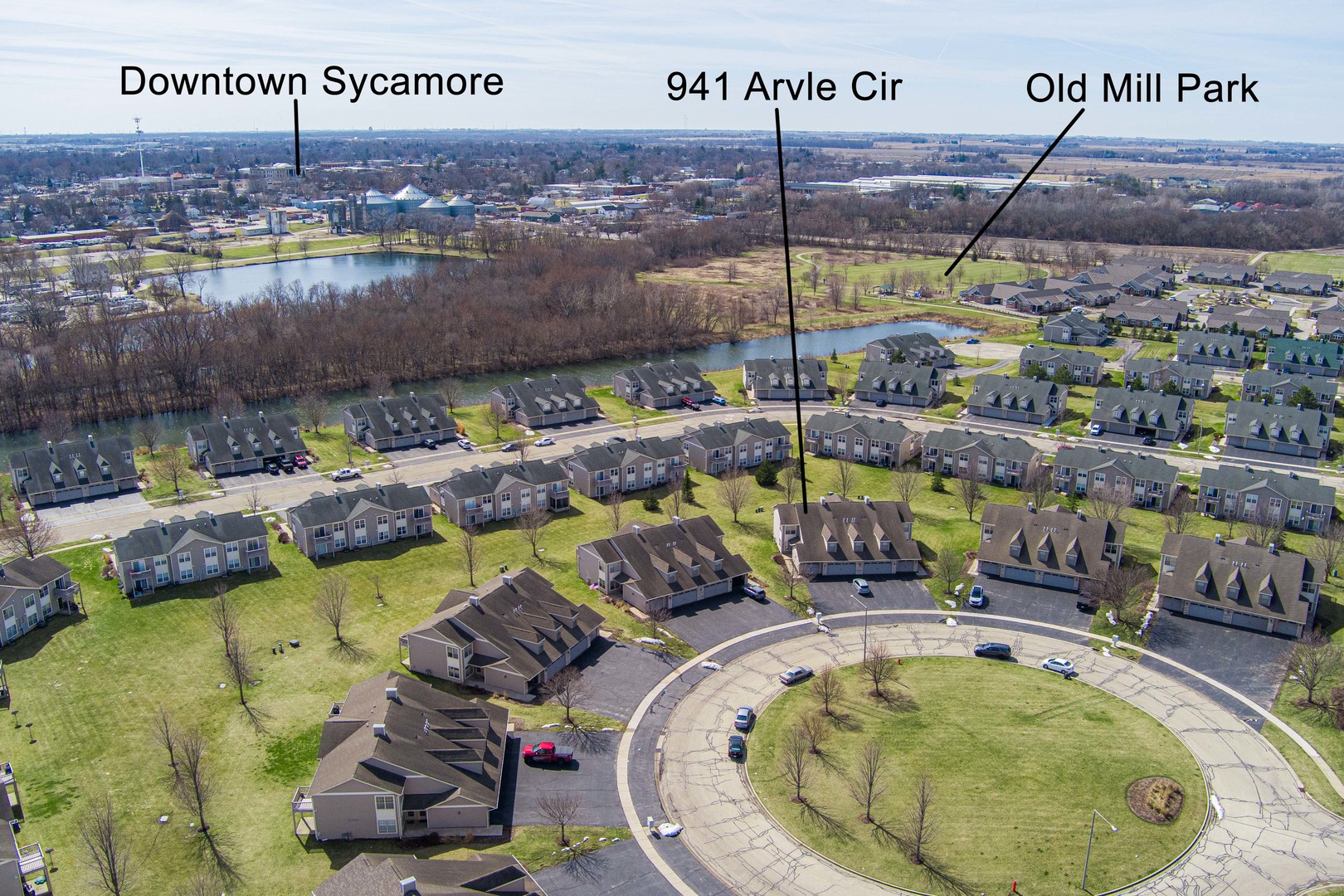 941 Arvle Circle #941, Sycamore, IL 60178