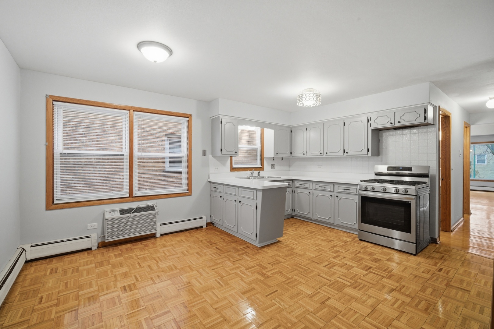 8645 W Summerdale Avenue #2, Chicago, IL 60656