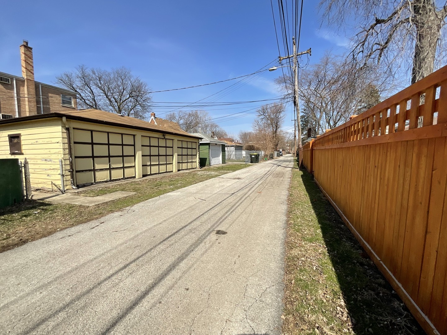 13839 S State Street, Riverdale, IL 60827