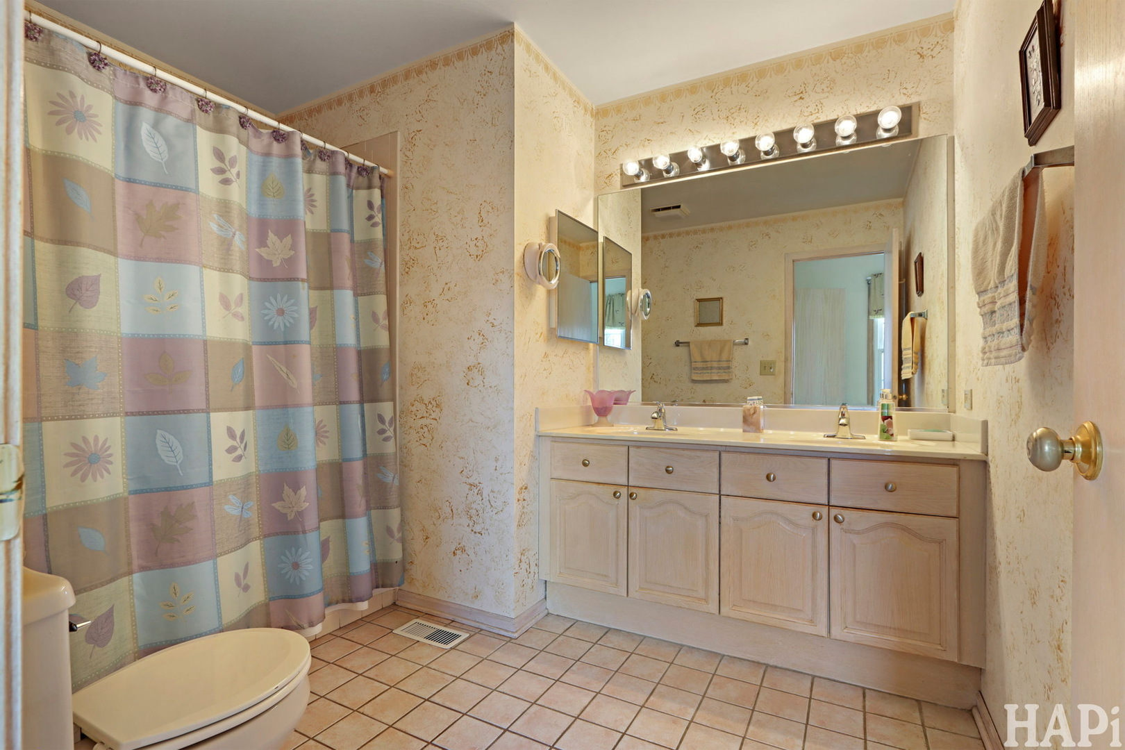 1160 Hillside Avenue, Antioch, IL 60002