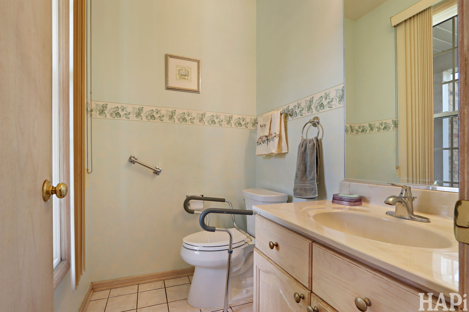 1160 Hillside Avenue, Antioch, IL 60002