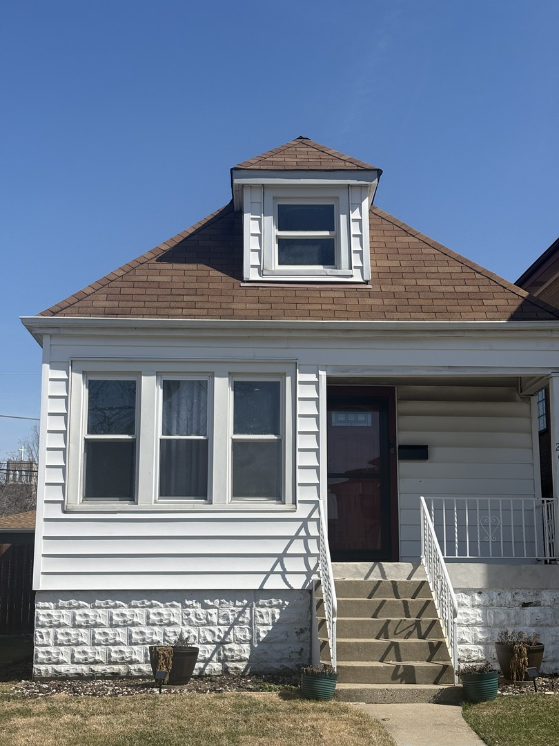 2653 N 73rd Avenue, Elmwood Park, IL 60707