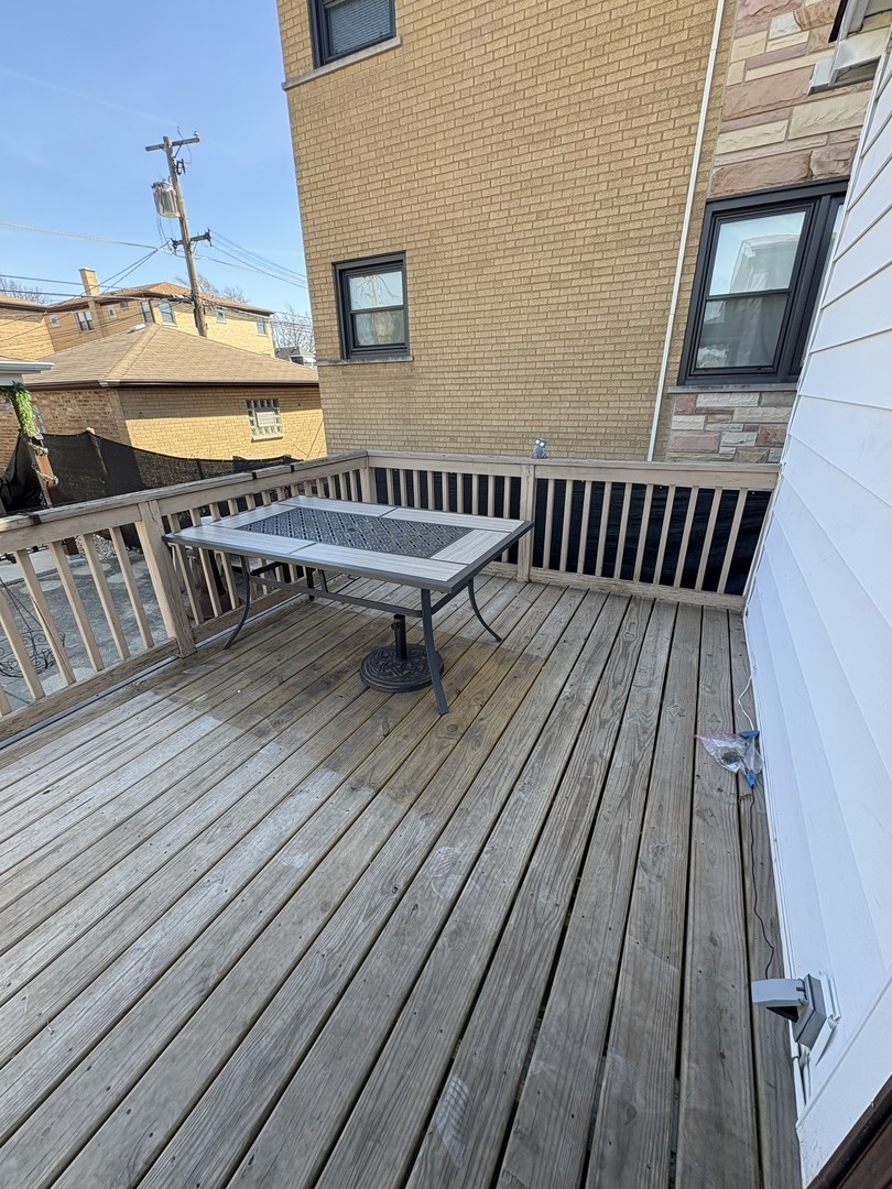 2653 N 73rd Avenue, Elmwood Park, IL 60707