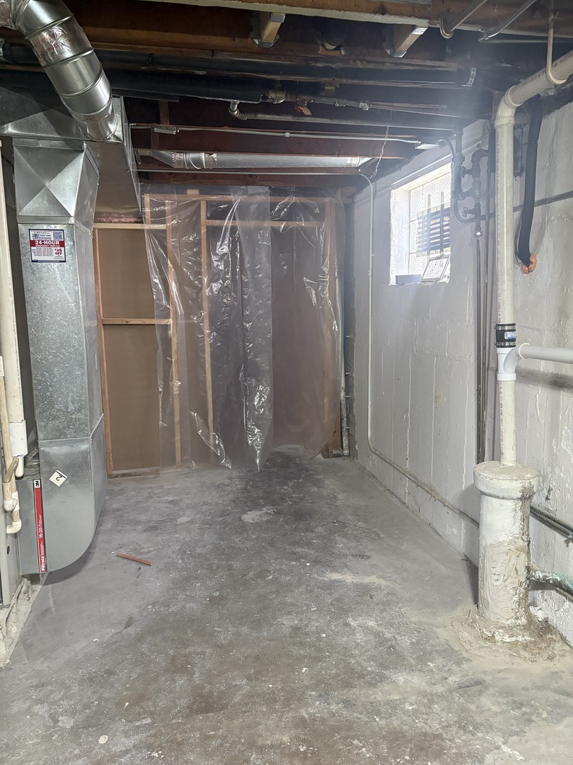 2653 N 73rd Avenue, Elmwood Park, IL 60707