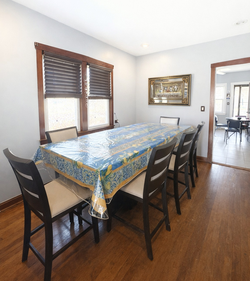 2653 N 73rd Avenue, Elmwood Park, IL 60707