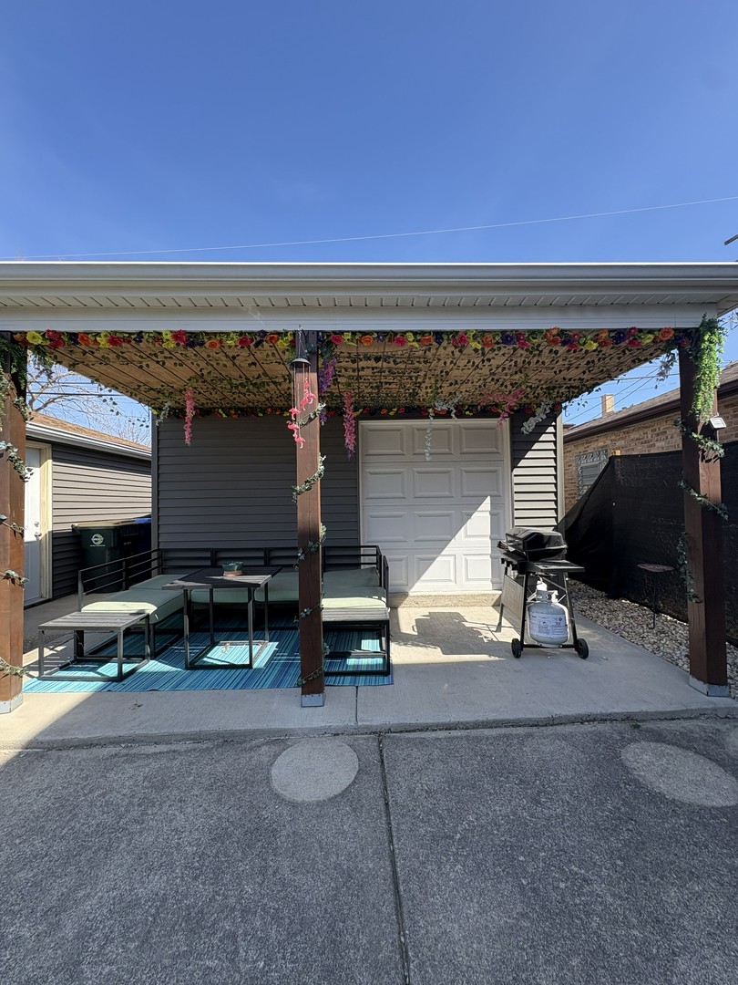 2653 N 73rd Avenue, Elmwood Park, IL 60707