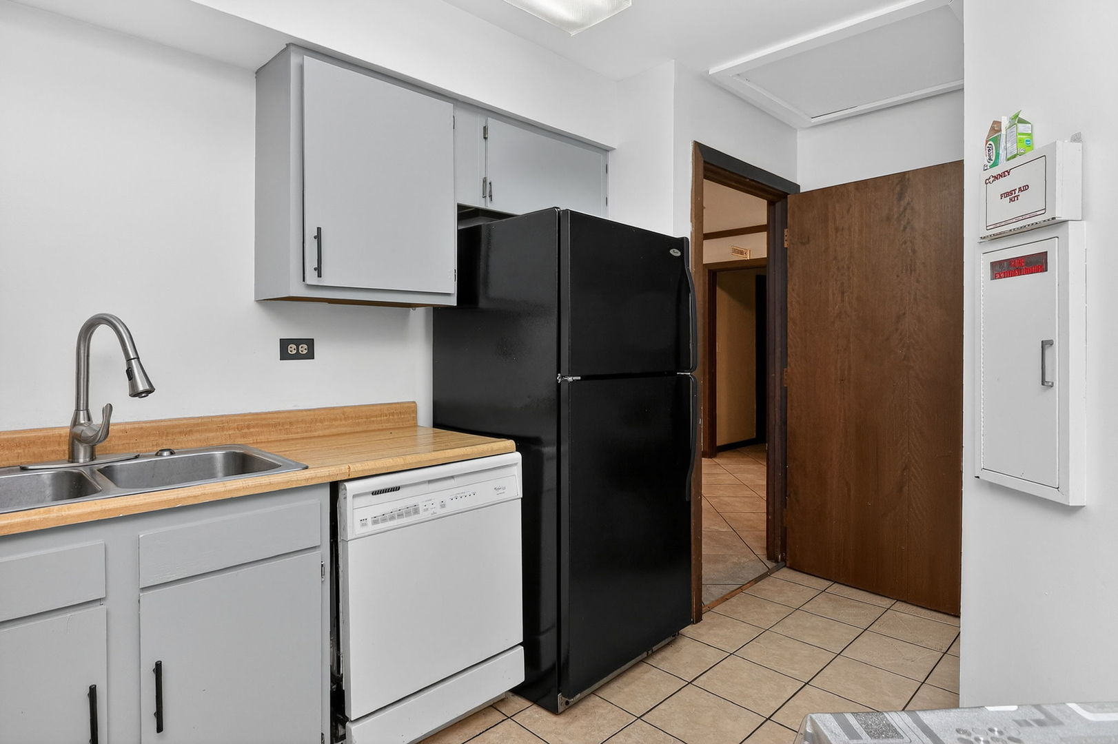 308 W Robinhood Way, Bolingbrook, IL 60440