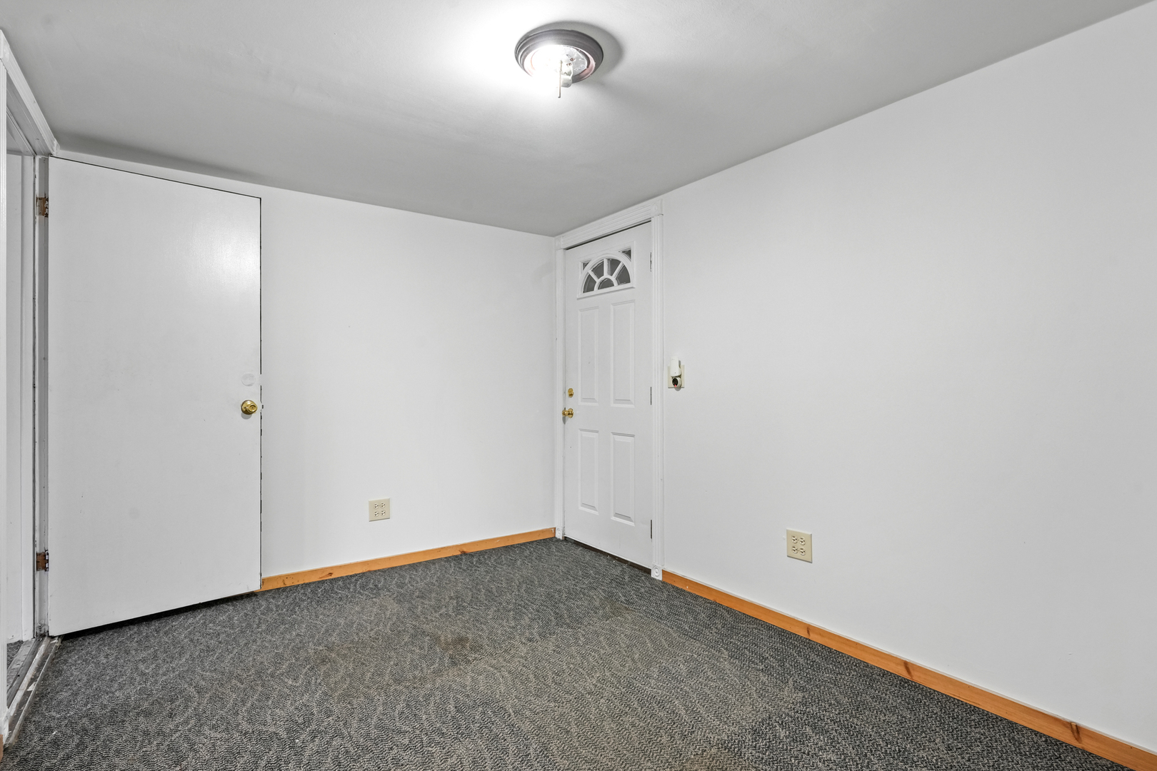 1630 Raymond Street, South Elgin, IL 60177