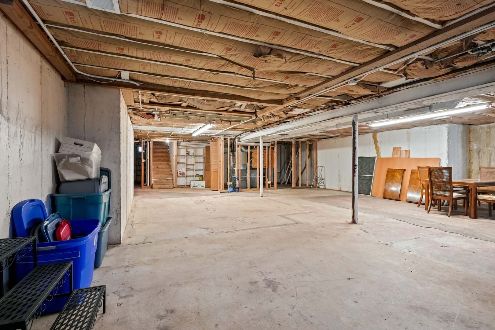 1630 Raymond Street, South Elgin, IL 60177