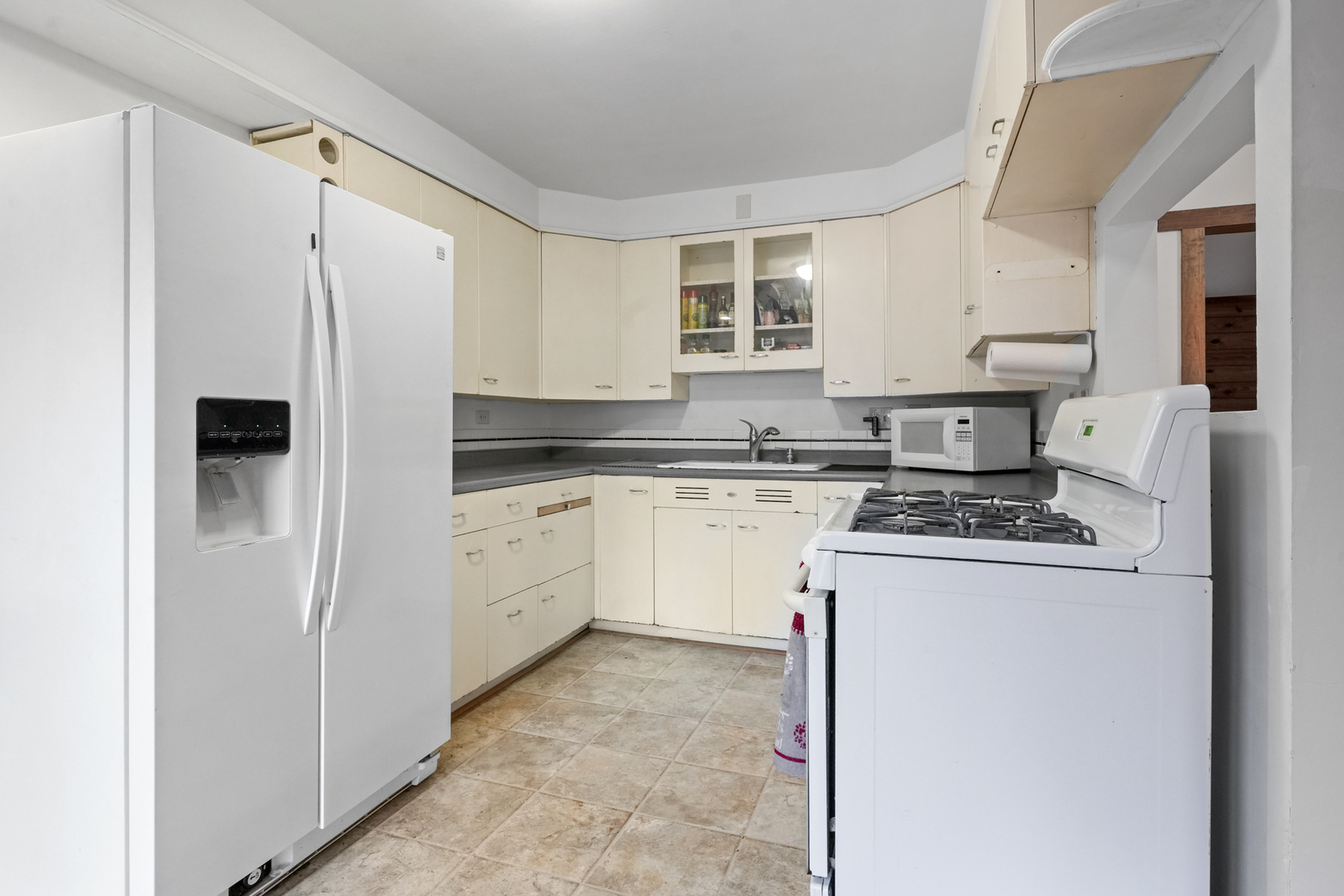 1630 Raymond Street, South Elgin, IL 60177