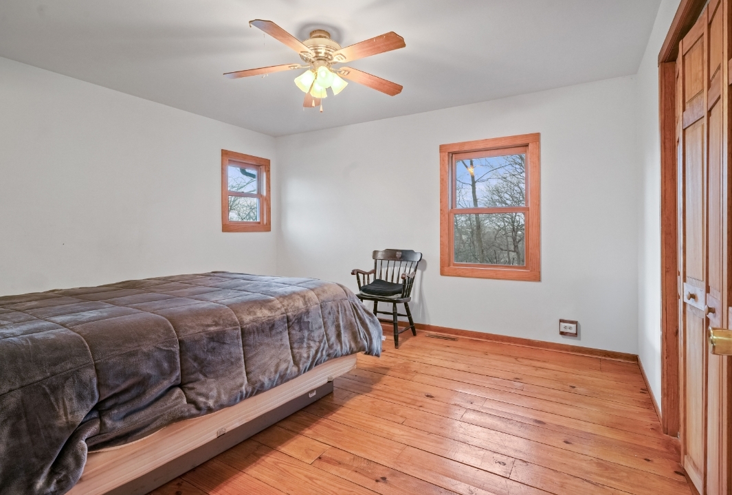 1630 Raymond Street, South Elgin, IL 60177