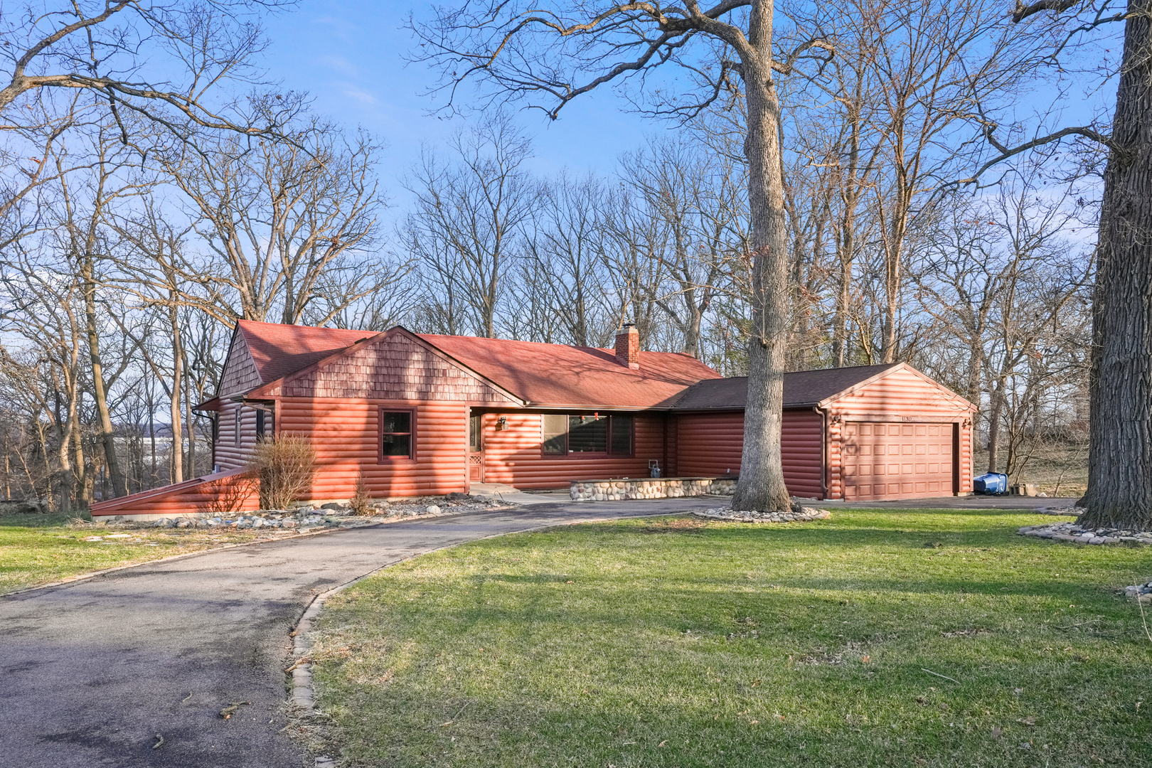 1630 Raymond Street, South Elgin, IL 60177