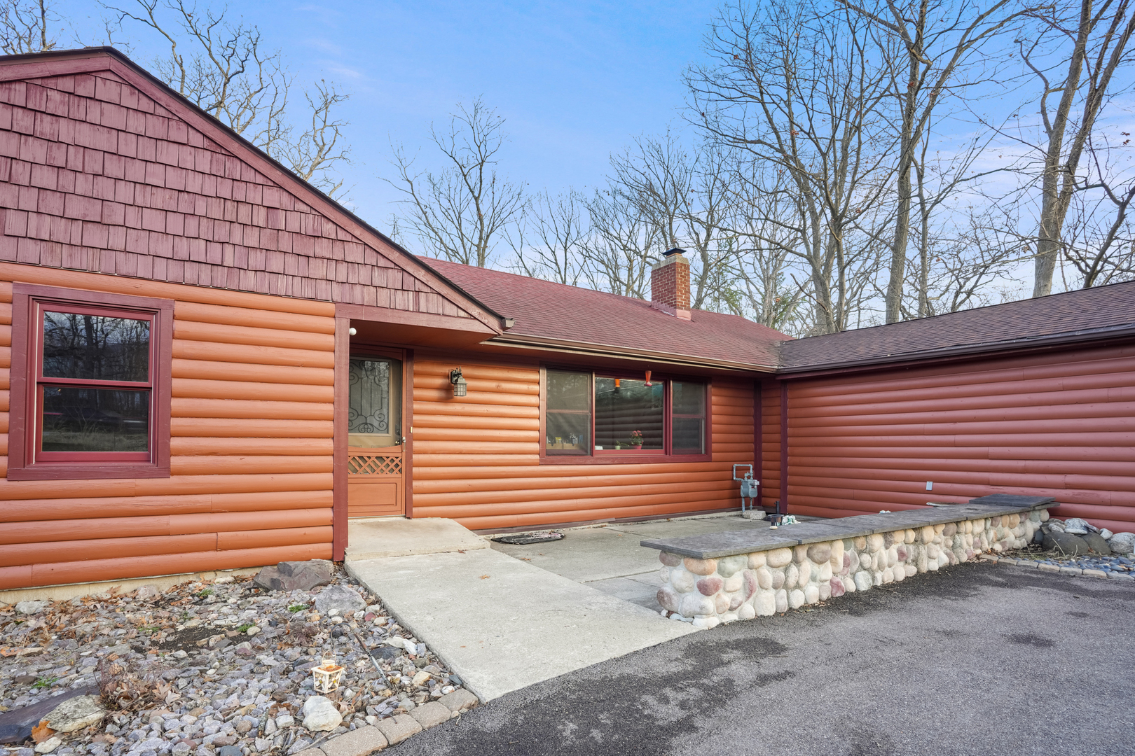 1630 Raymond Street, South Elgin, IL 60177