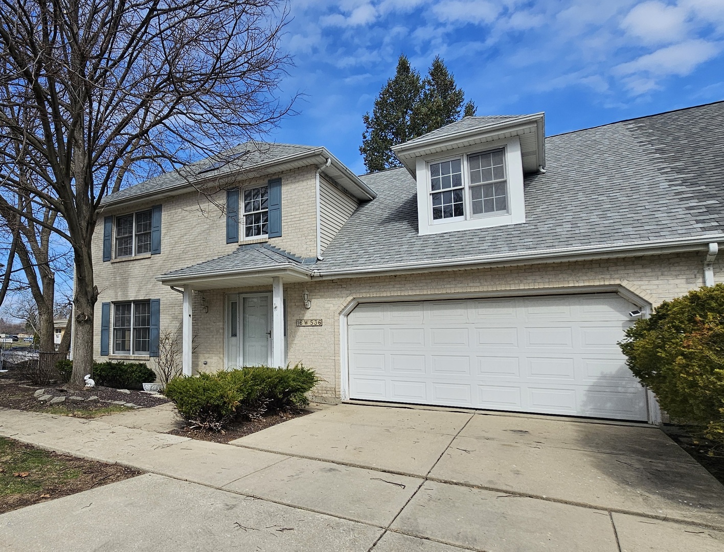 16W536 58th Street, Clarendon Hills, IL 60514