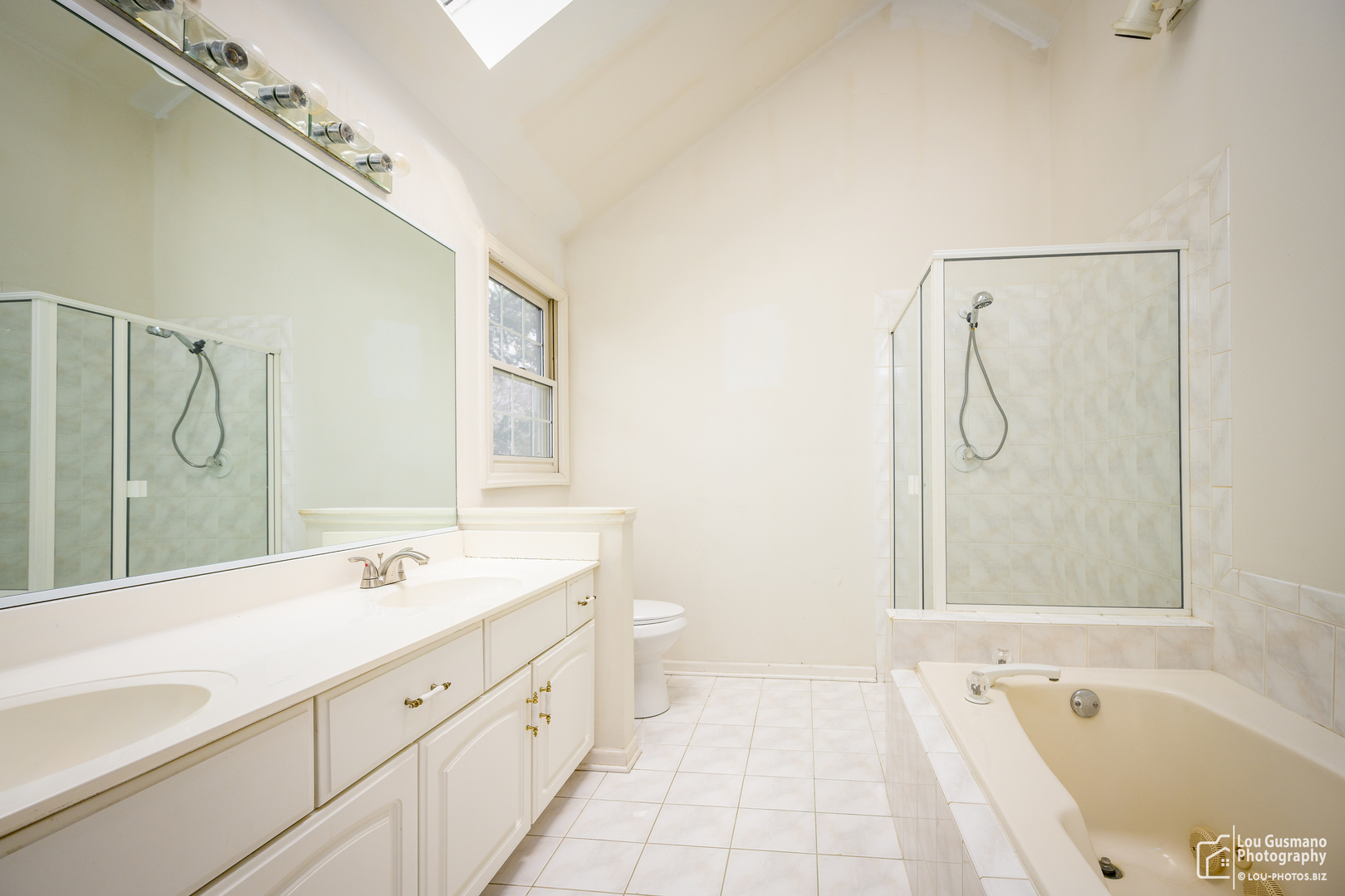 16W536 58th Street, Clarendon Hills, IL 60514