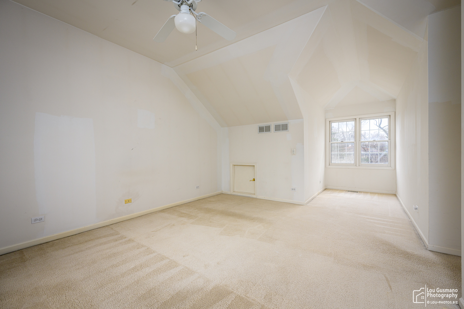 16W536 58th Street, Clarendon Hills, IL 60514