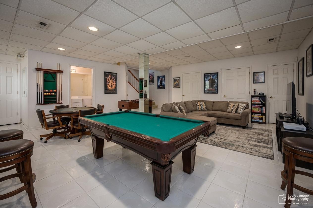 16W536 58th Street, Clarendon Hills, IL 60514