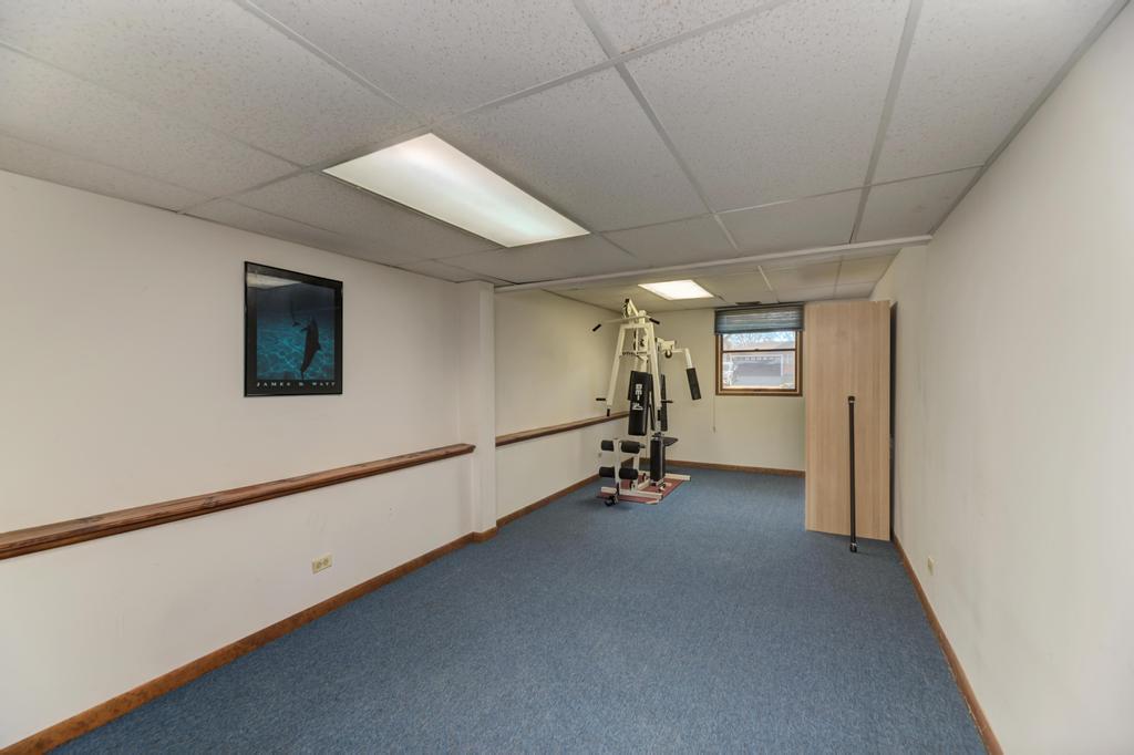 182 Lockwood Lane, Bloomingdale, IL 60108