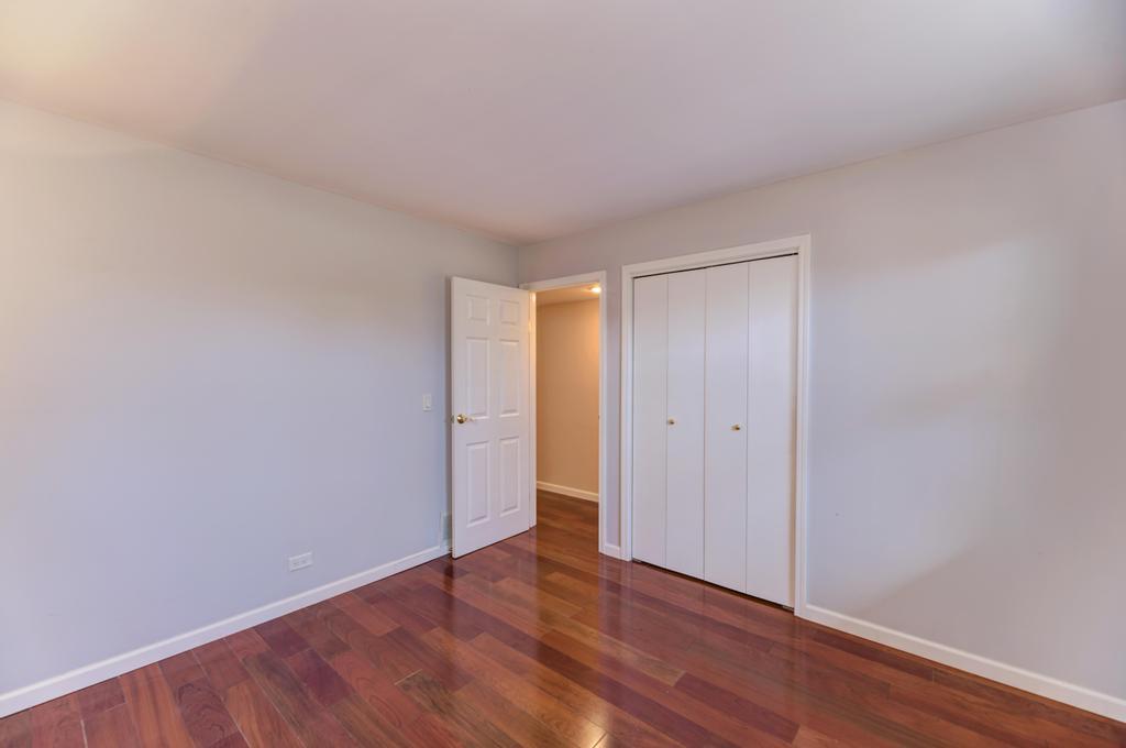 182 Lockwood Lane, Bloomingdale, IL 60108