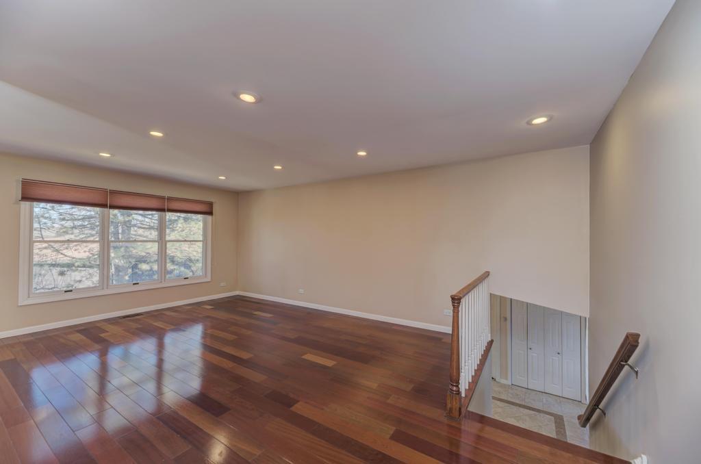 182 Lockwood Lane, Bloomingdale, IL 60108