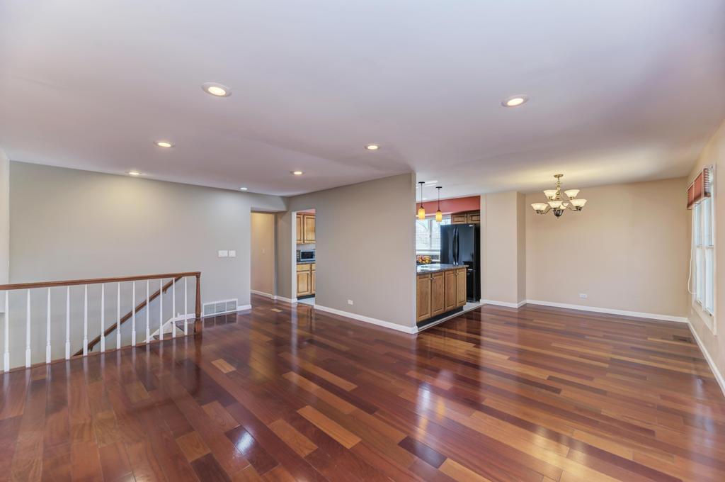 182 Lockwood Lane, Bloomingdale, IL 60108