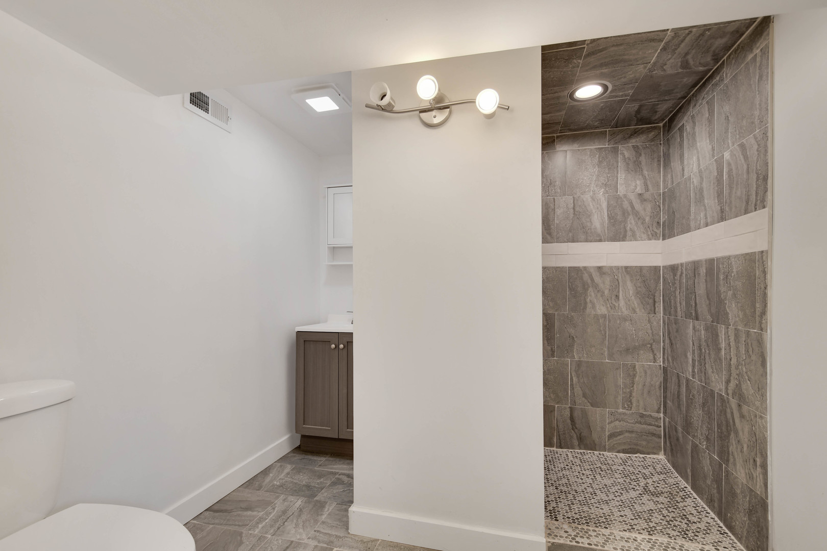 379 Hickory Street, Chicago Heights, IL 60411